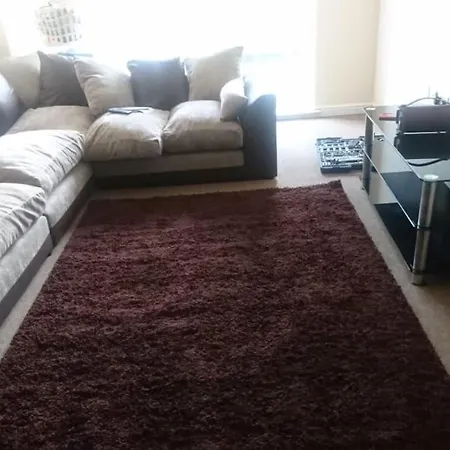 Heathrow Airport Bedfont Lakes 2 Bedroom Apartment